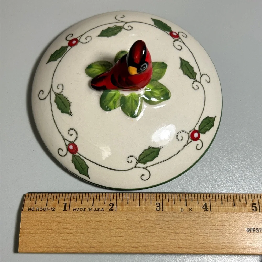 Temptations Ceramic Soup Bowl/Tureen w/ Cardinal Design Lid (up to 4 available)